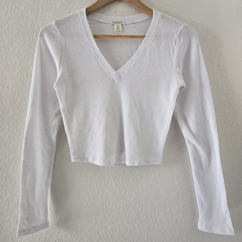 Bozzolo Long Sleeve V-neck Cropped Waffled Top